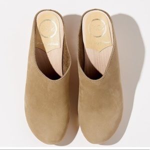 No. 6 New School Clog on Wedge- Celery 42